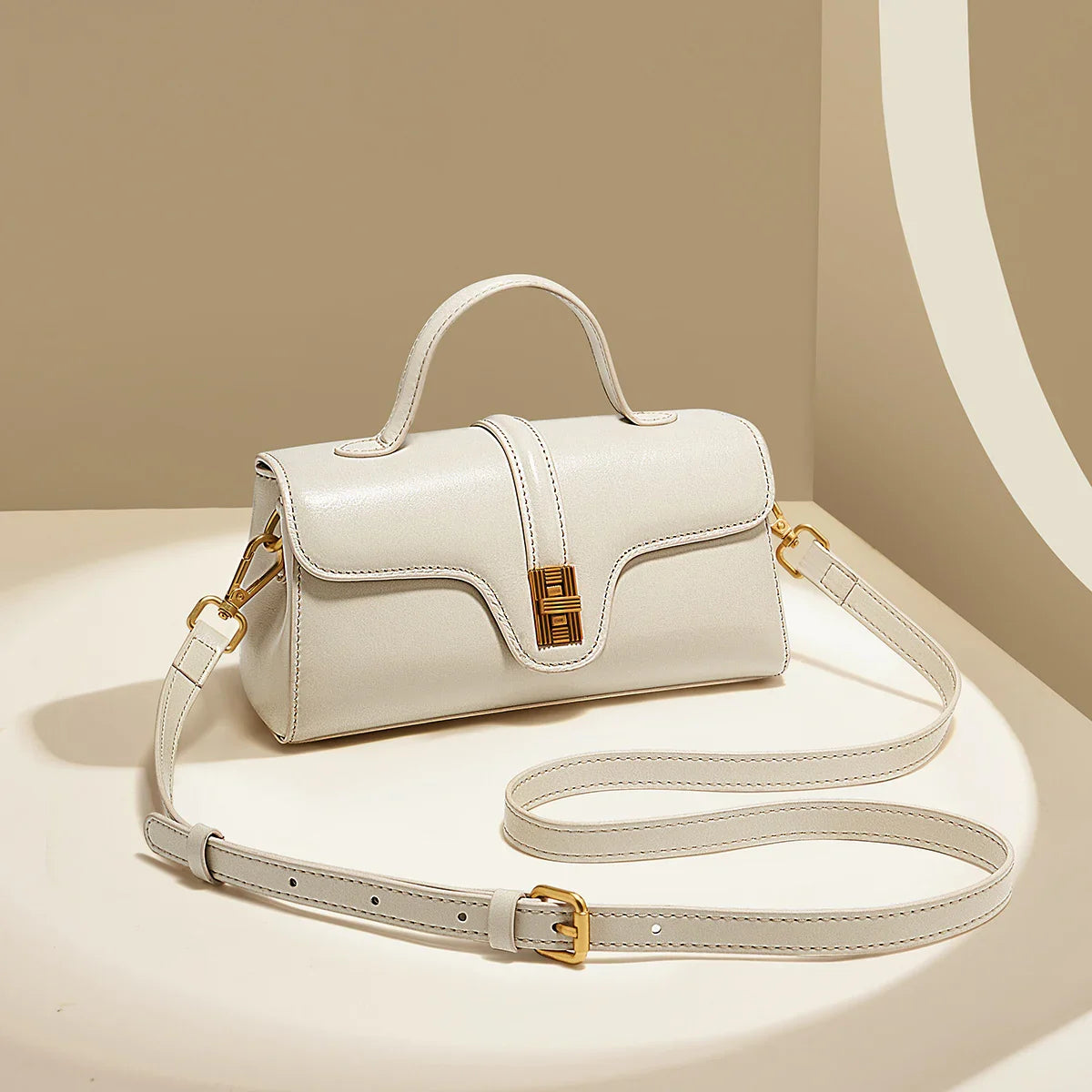 Classic Cambridge Inspired Shoulder Bag.