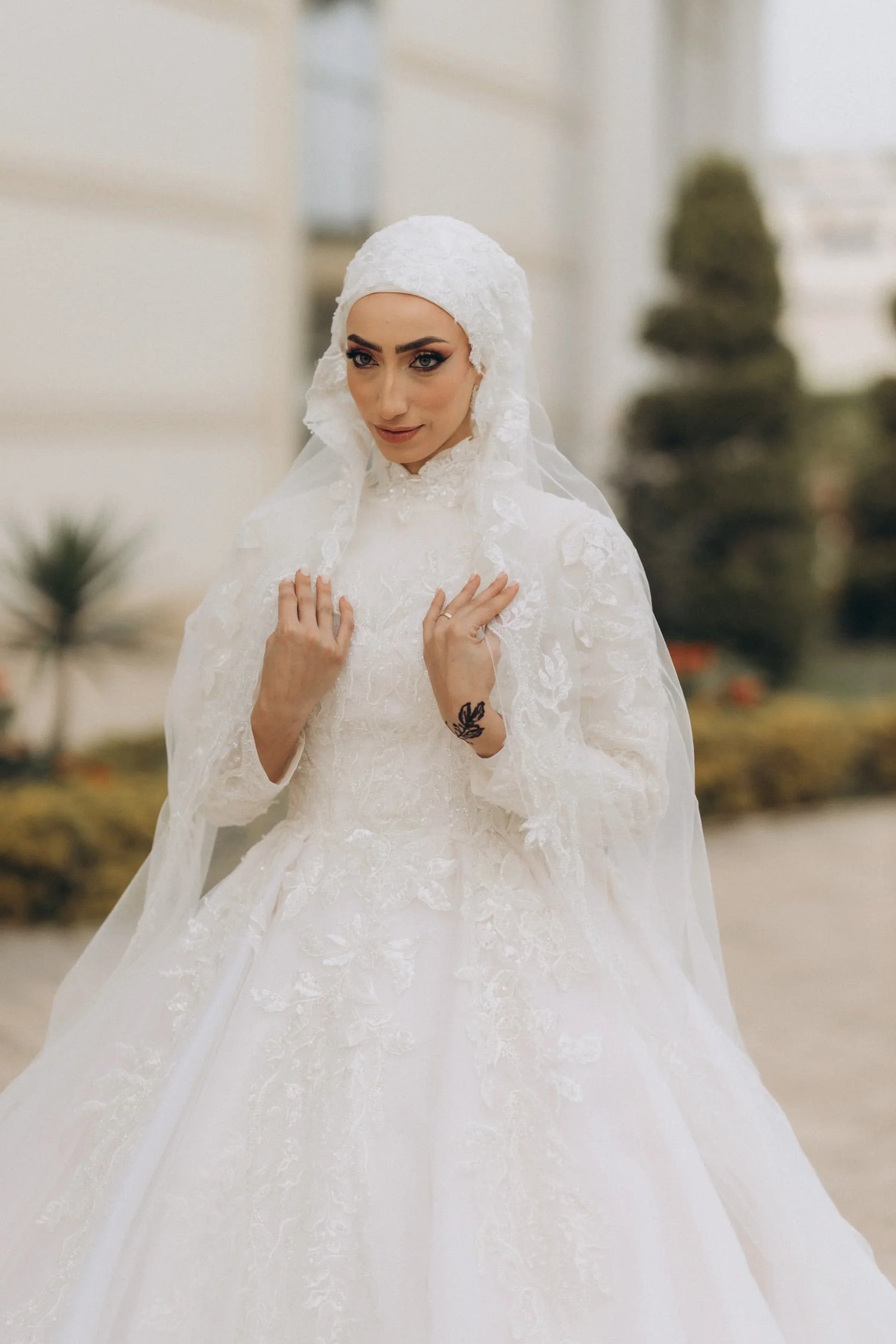 Handmade Tulle Wedding Dress with Veil & Petticoat – Worn Once.