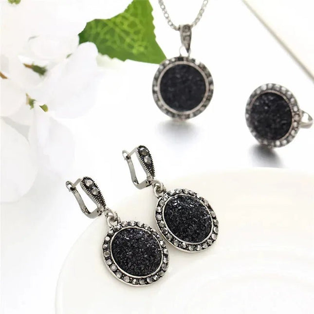 Black Stone Resin Necklace.
