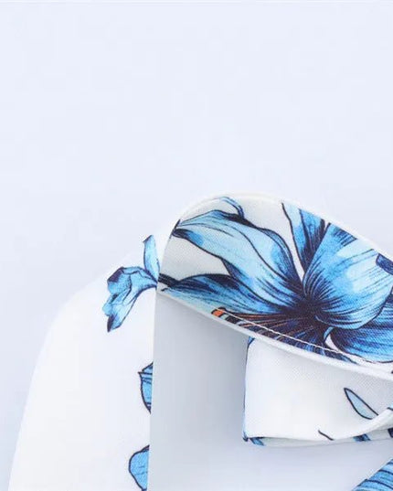 Bold Print Halter Dress – Chic & Flirty Style.