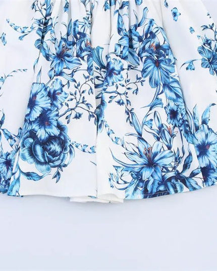 Bold Print Halter Dress – Chic & Flirty Style.
