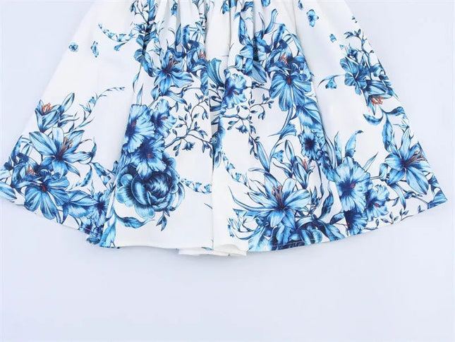 Bold Print Halter Dress – Chic & Flirty Style.