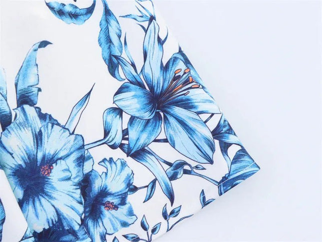 Bold Print Halter Dress – Chic & Flirty Style.