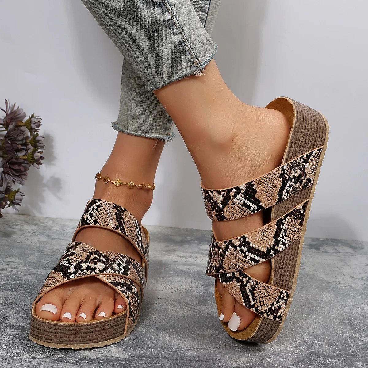 Stylish Woven Beach Sandals.