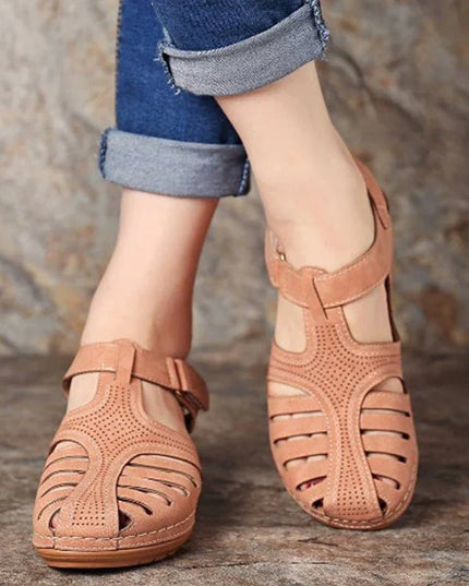 Classic Retro Wedge Sandals.