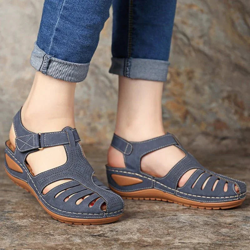 Classic Retro Wedge Sandals.