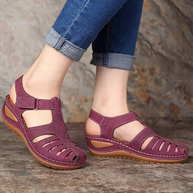 Classic Retro Wedge Sandals.