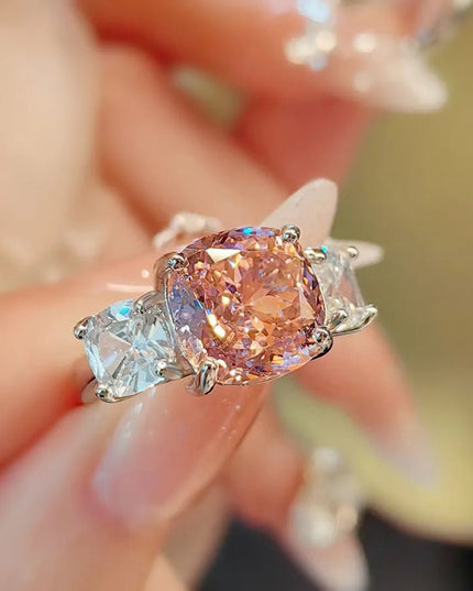 Elegant Ice Flower Diamond Choker.