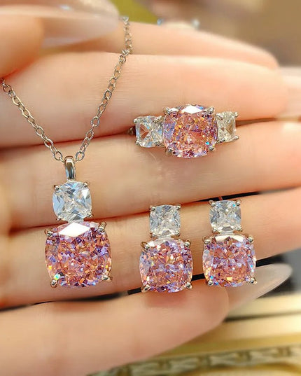 Elegant Ice Flower Diamond Choker.