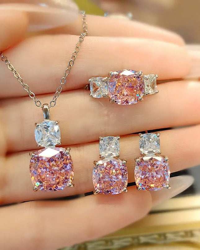 Elegant Ice Flower Diamond Choker.