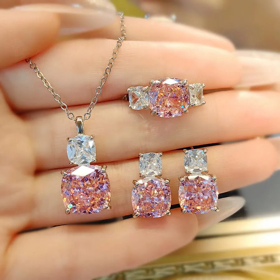 Elegant Ice Flower Diamond Choker.