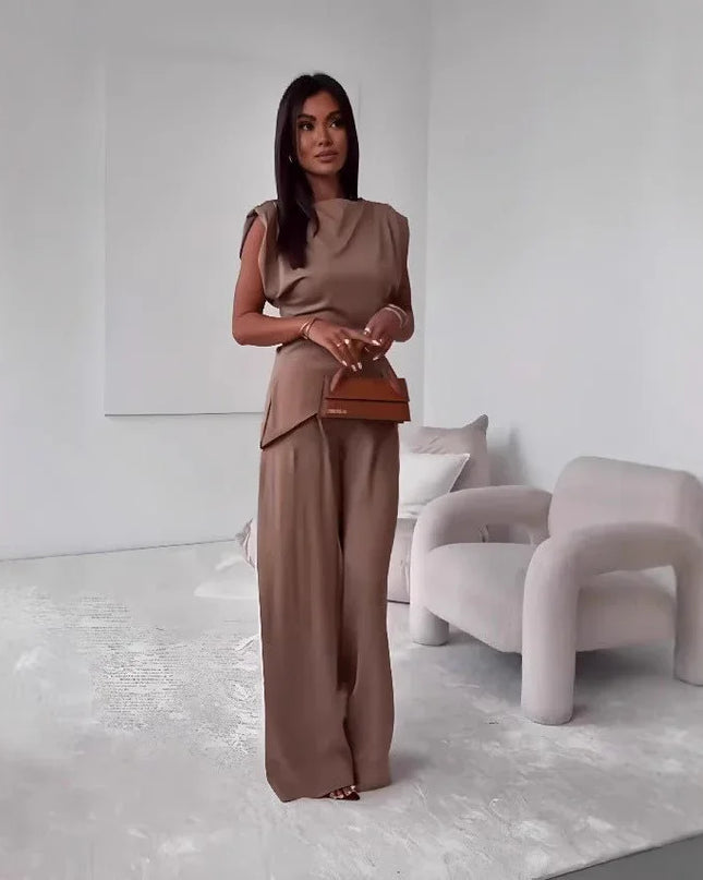 Elegant Women's Suit Set – Sleeveless Top & Straight Pants.