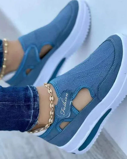 Lightweight Mesh Summer Sneakers for Women – Fashionable & Non-Slip.