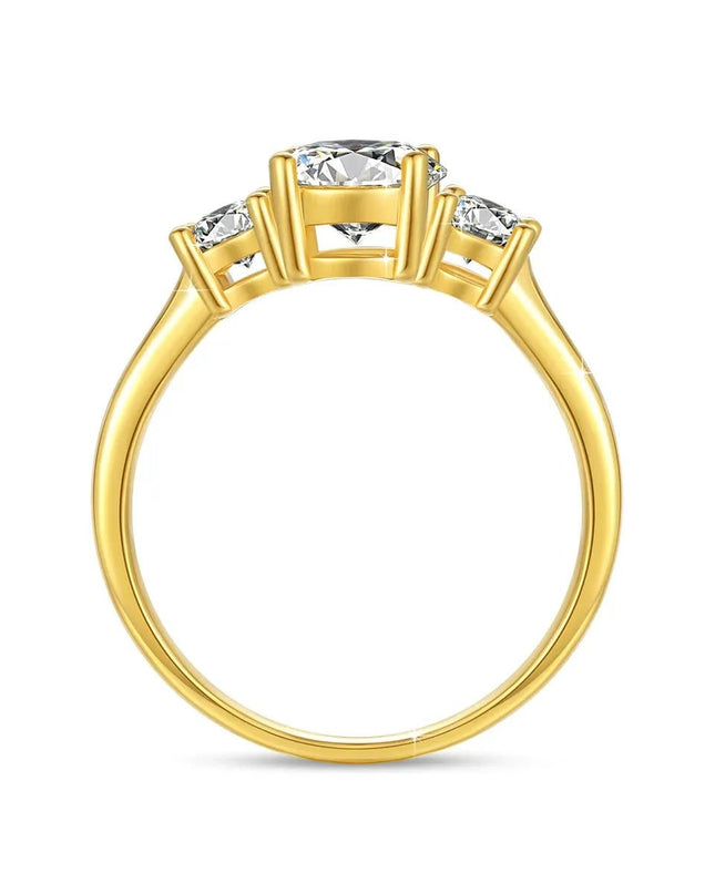 Luxury 18K Gold Moissanite Ring.