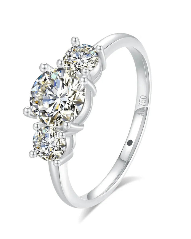 Luxury 18K Gold Moissanite Ring.