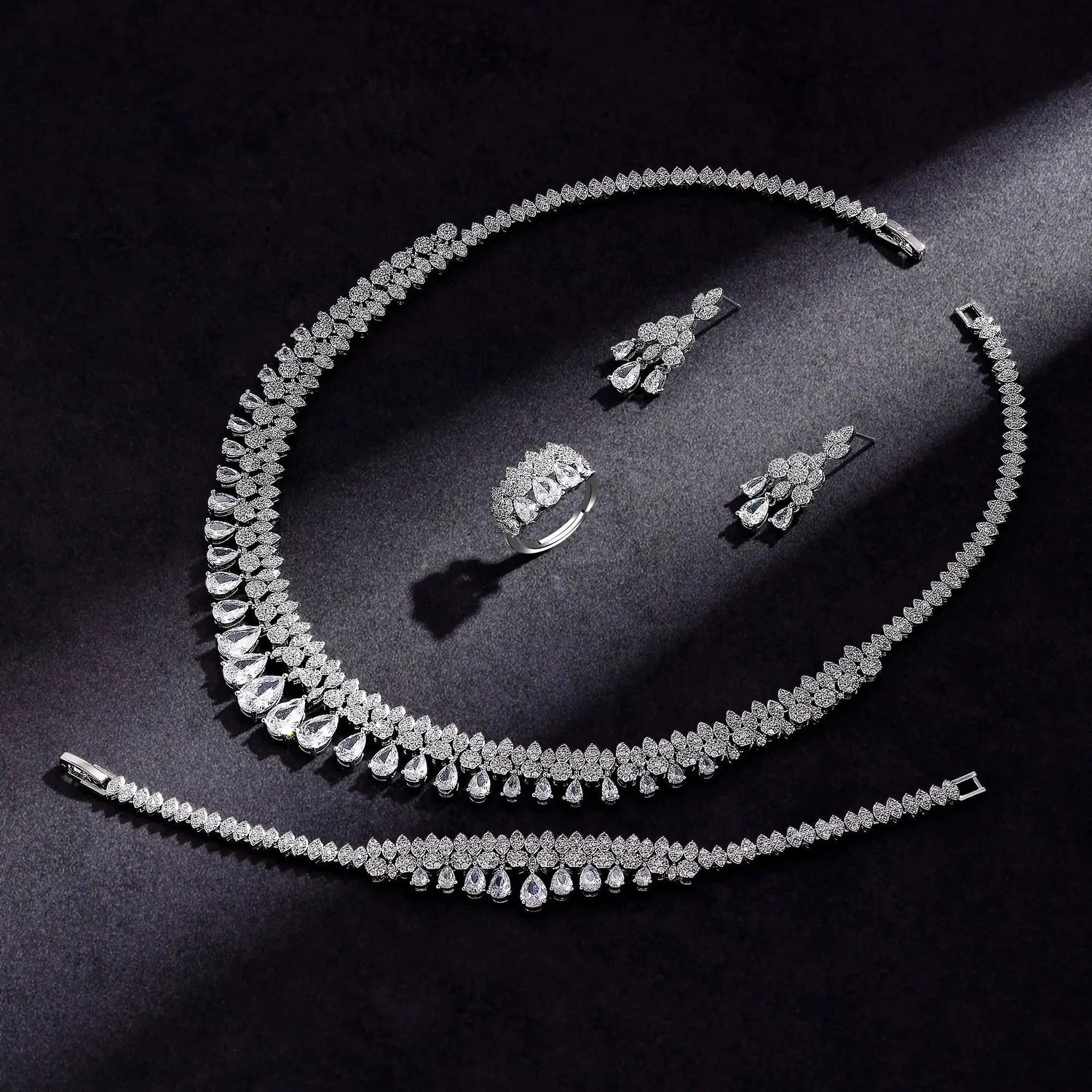 Luxury Tassel Water Drop Necklace and Earring Set for Wedding Party.