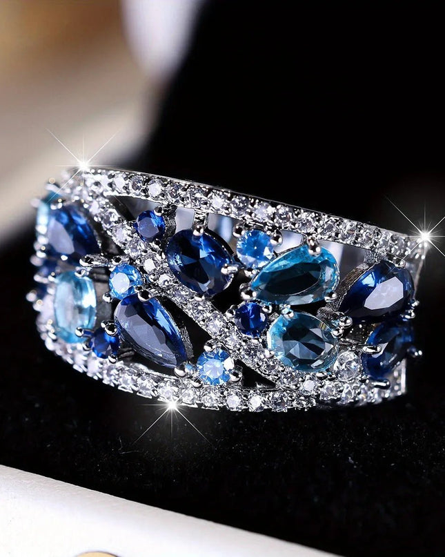 Modern Textured Circle Ring.