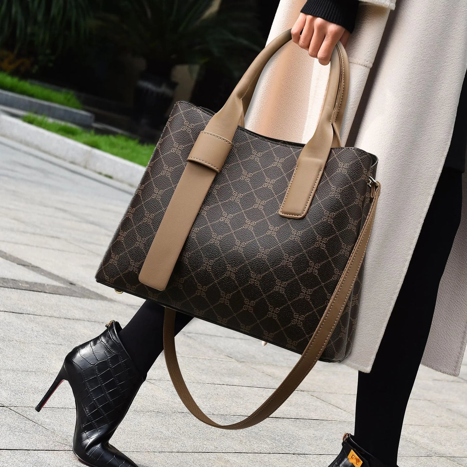 Retro Shoulder Bag.