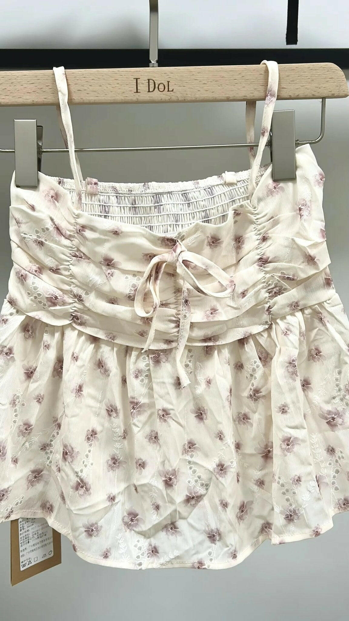 Top Pink frenum Pleated.
